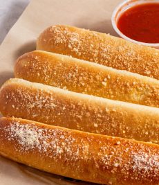 breadsticks in aurora, italian restaurant in aurora